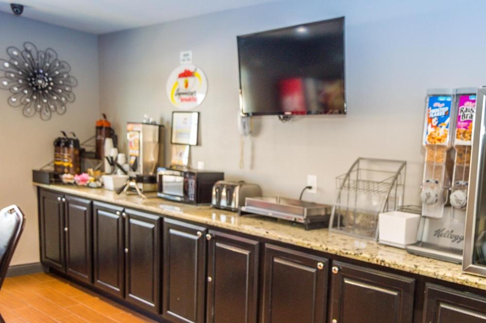 Super 8 by Wyndham Ardmore Image 24